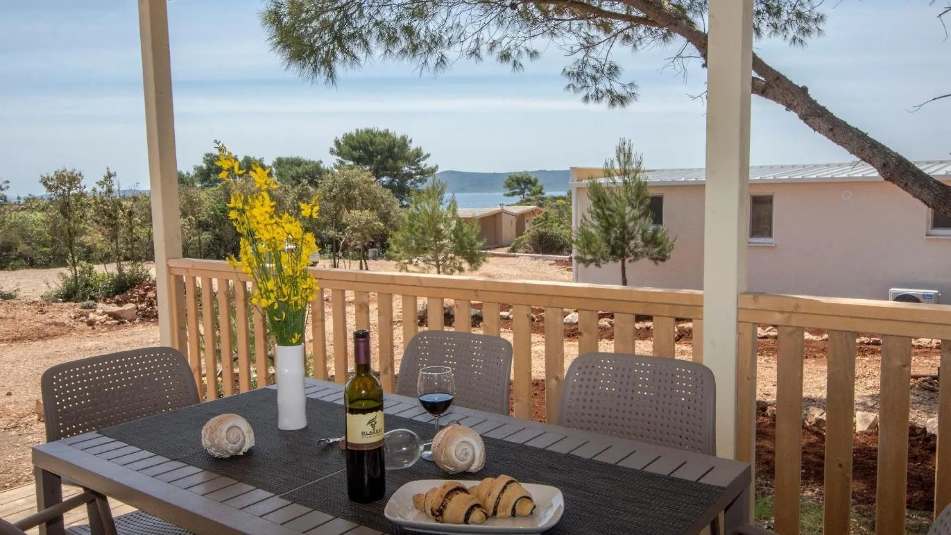 Premium-Mobilheim Mit 3 Schlafzimmern Auf Dem Campingplatz Ugljan Resort 0*,  Croatia